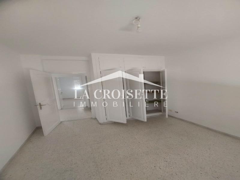 Appartement S+4 à Ain Zaghouan Nord